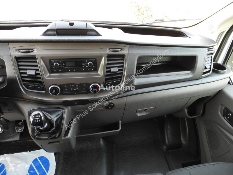 Camion Ford TRANSIT KONTENER WINDA 8 PALET...