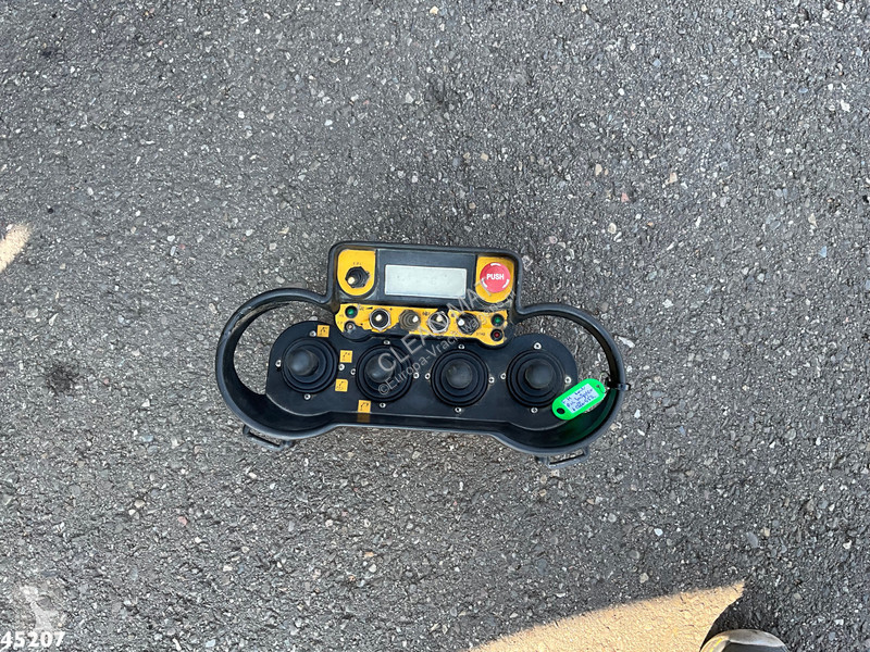 Kamion Volvo 500 8x4 Effer 65 Tonmeter...