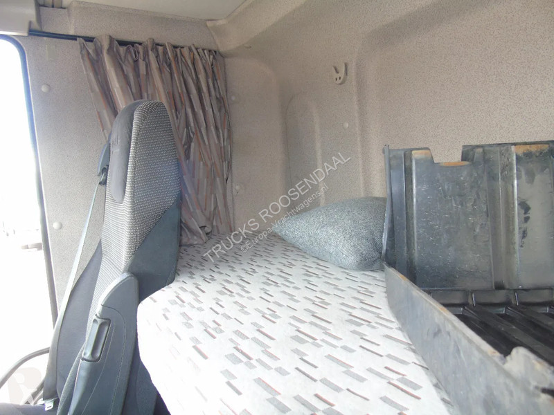 Kamion DAF 220 + CARRIER + EURO 6 + LIFT
