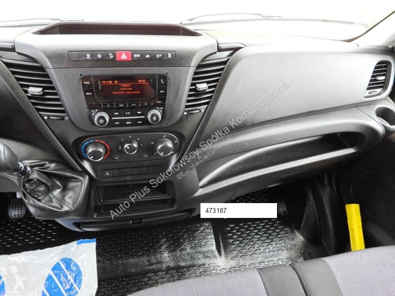 Véhicule utilitaire Iveco DAILY 35S18 PLANDEKA...