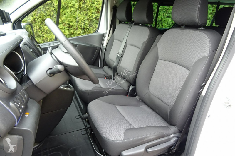 Véhicule utilitaire Renault TRAFIC L2H1 2.0dci...