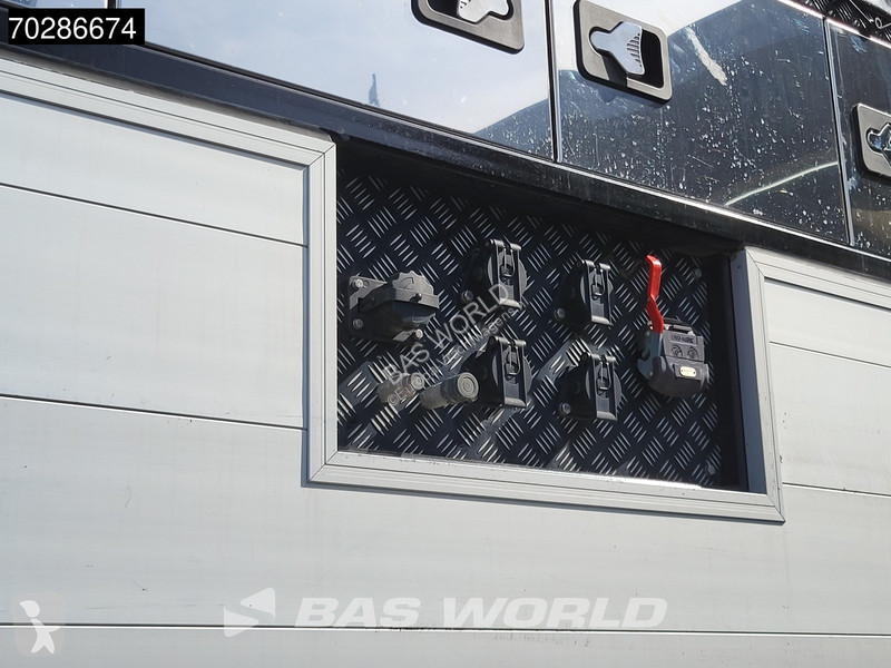 Vrachtwagen Volvo 650 8X2 HMF 7020K-RCS Crane +...