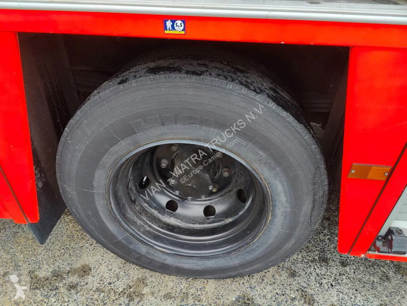 Camión Mercedes 1124 F 4x2...