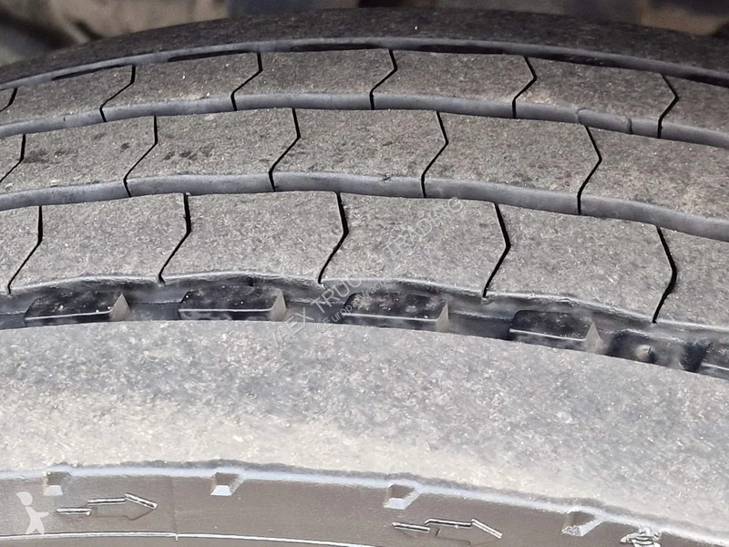 Kamion Iveco 75-190 Isotherm box - Zepro...