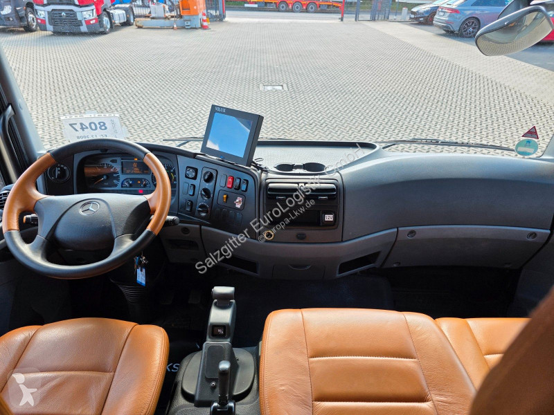 شاحنة Mercedes 818L