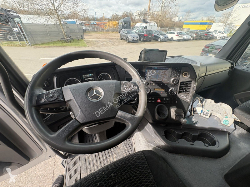 شاحنة Mercedes...