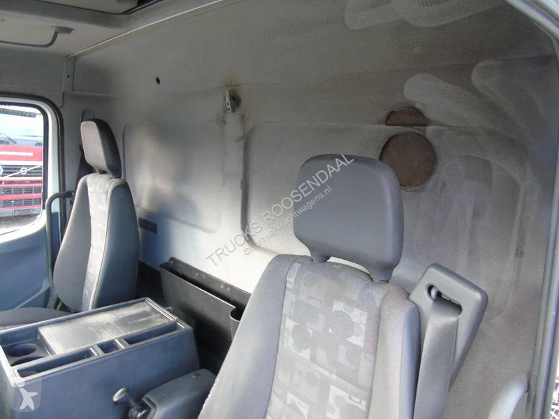 شاحنة Mercedes 1218 + euro 5 + lift