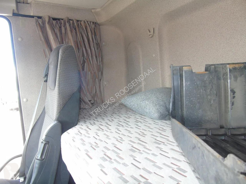 شاحنة DAF 220 + CARRIER + EURO 6 + LIFT