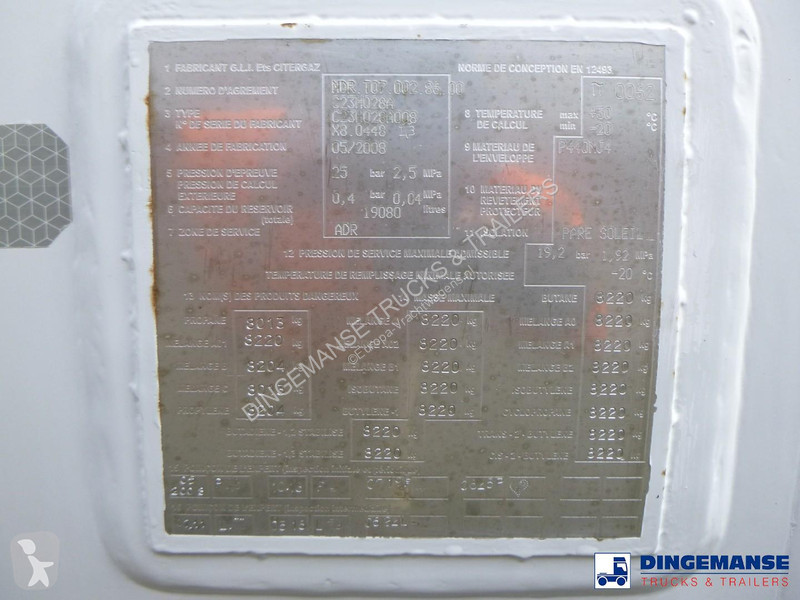 شاحنة Renault 280 dxi 4x2 gas tank 19 m3