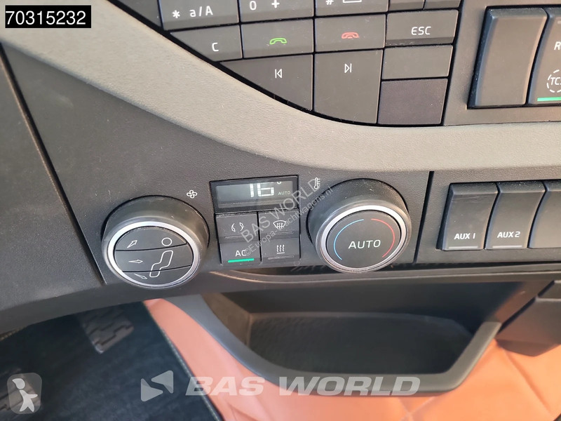 شاحنة Volvo 750 8X2 Palfinger PK15002 Kran...