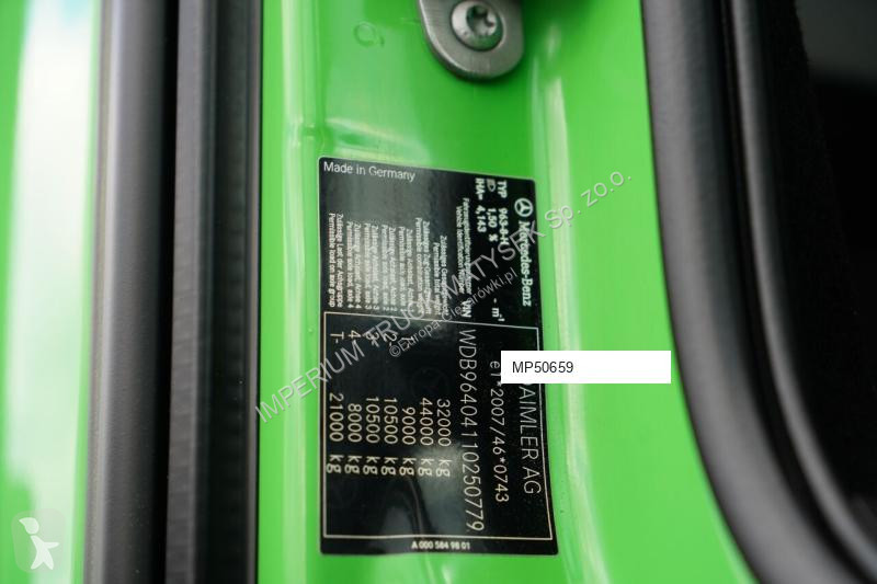 شاحنة Mercedes X-HIPRO 302