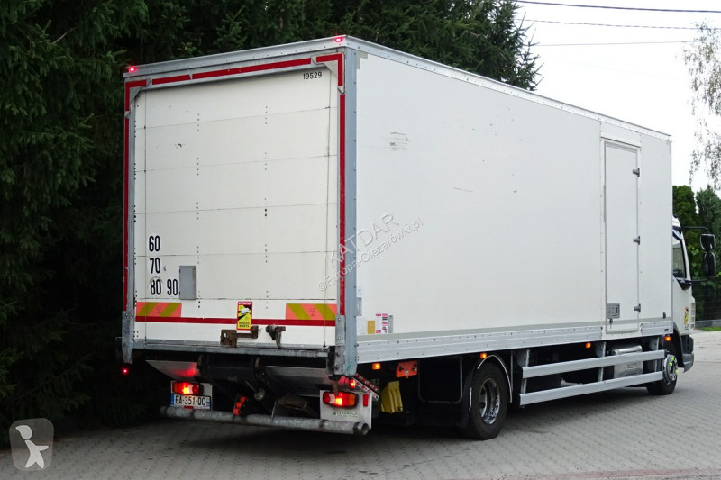 شاحنة DAF LF 220 Euro 6 kontener 18p winda...