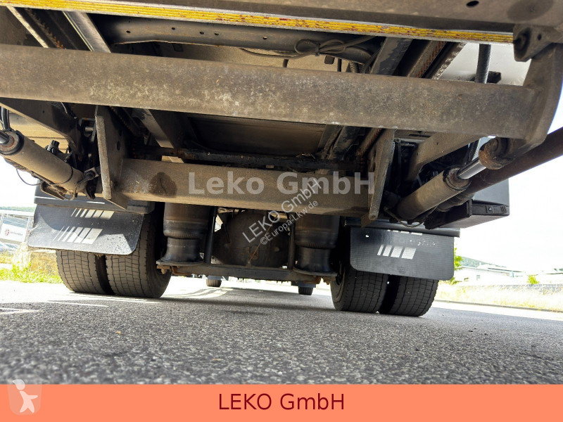 شاحنة Renault D  Mit Carrier Sp 850