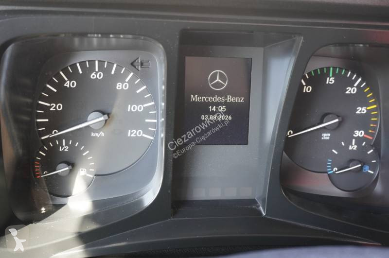 Грузовик Mercedes