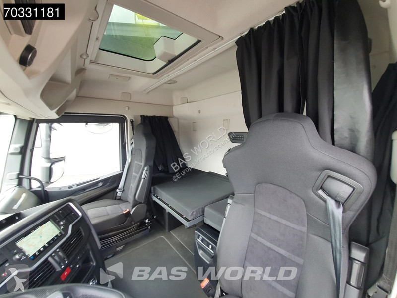 شاحنة Iveco XWay 530 6X2 NEW! Hiab FTR18...