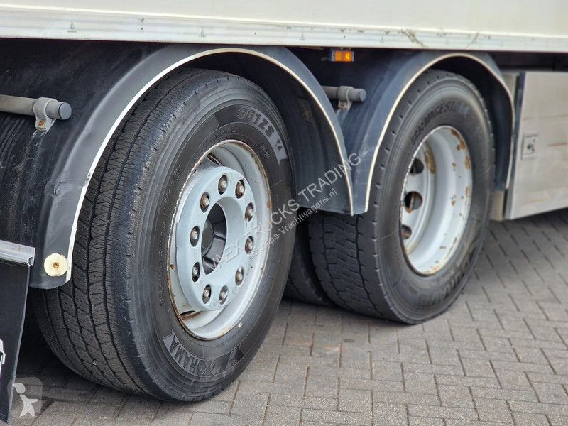 شاحنة Volvo 13460 6X2 - full air - WB600 -...