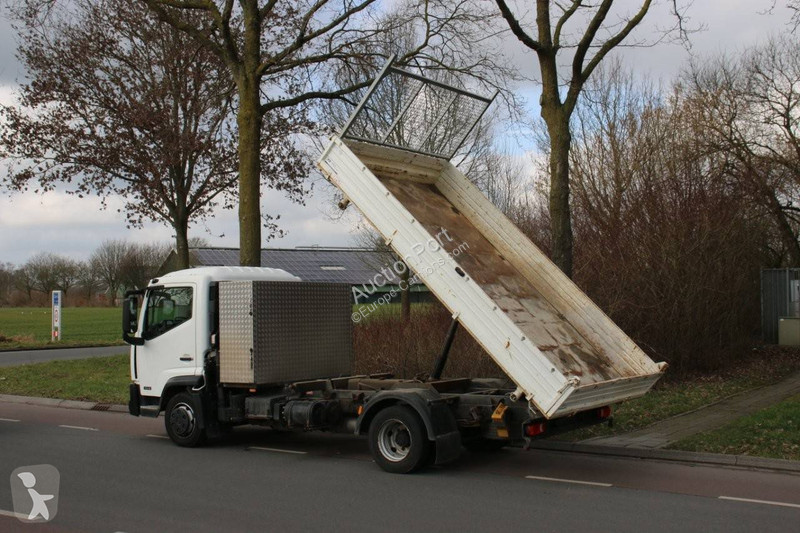شاحنة Nissan