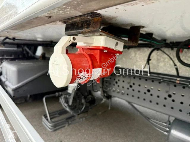 شاحنة Mercedes 1827 Carrier Supra 1150 / Euro 6...