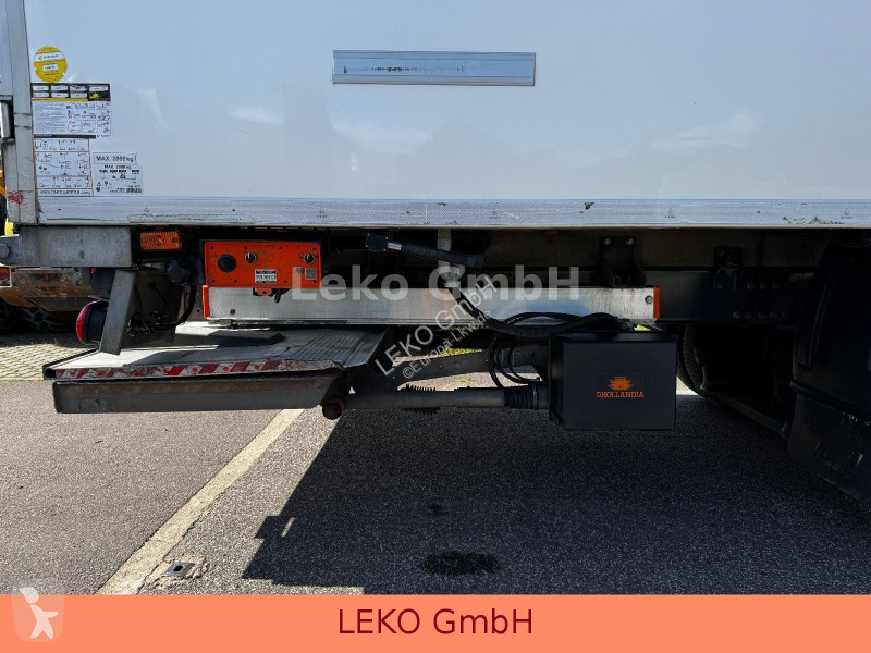 شاحنة Renault D Mit Carrier Sp 850