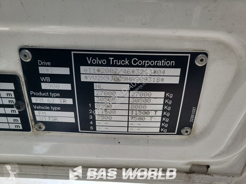 Грузовик Volvo 330