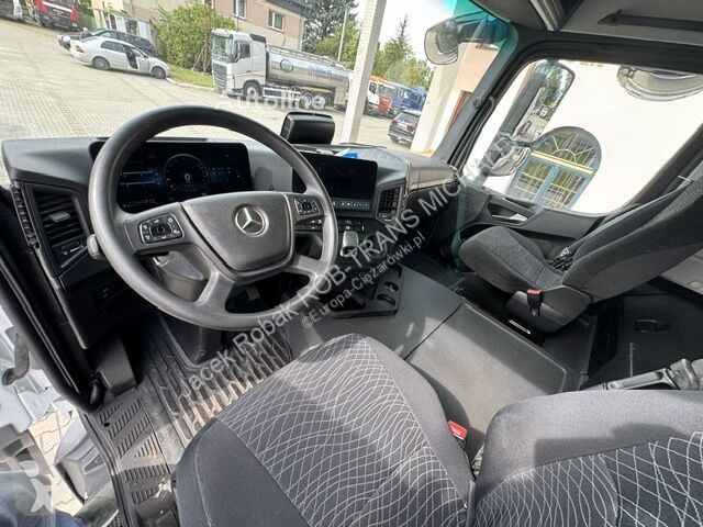 Camión Mercedes NOUZ 23