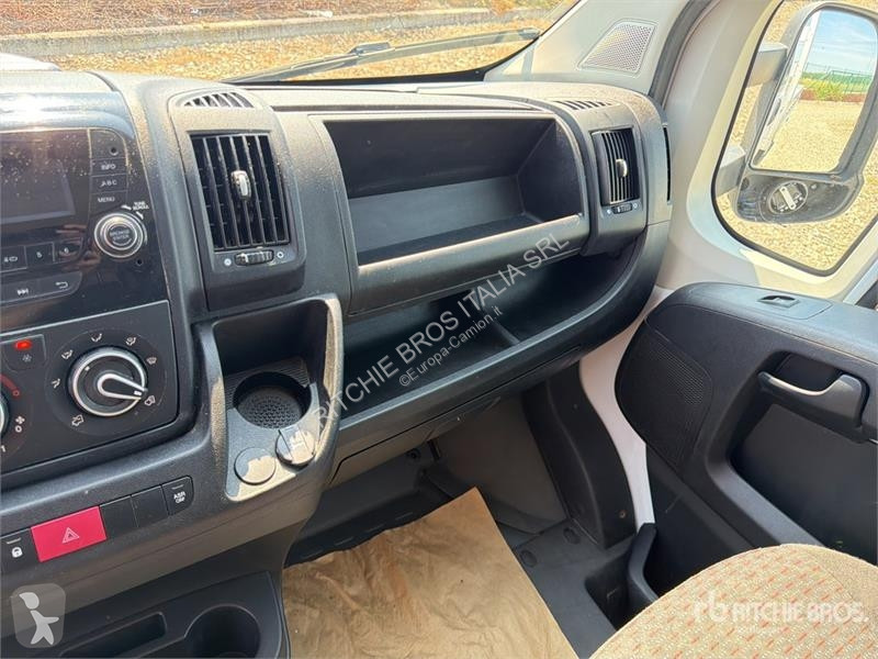 Kamion Opel 2.2 Crew Cab 103 KW DOKA PR L3...
