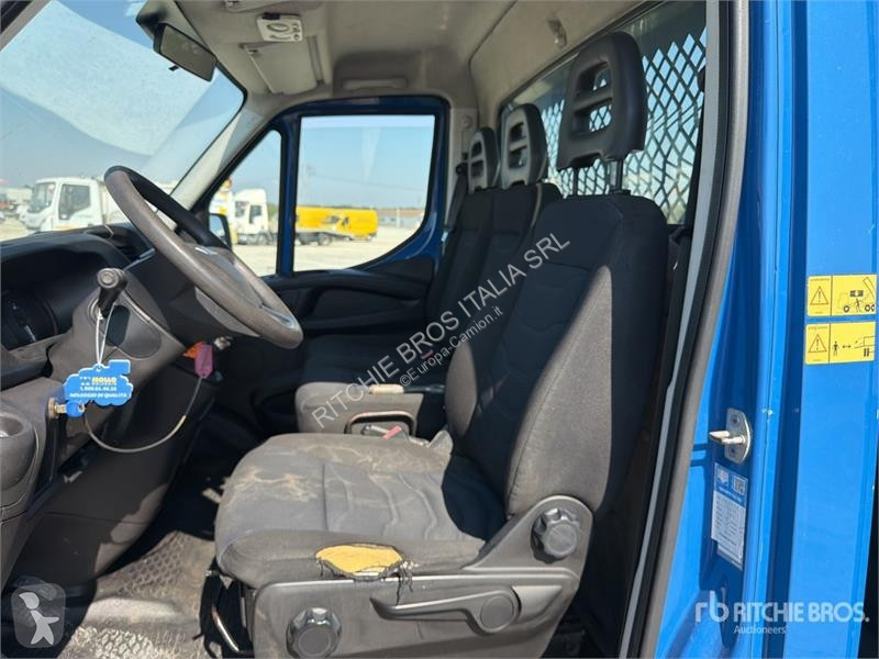 Camión Iveco 35C12 Dump Truck (Inoperable)