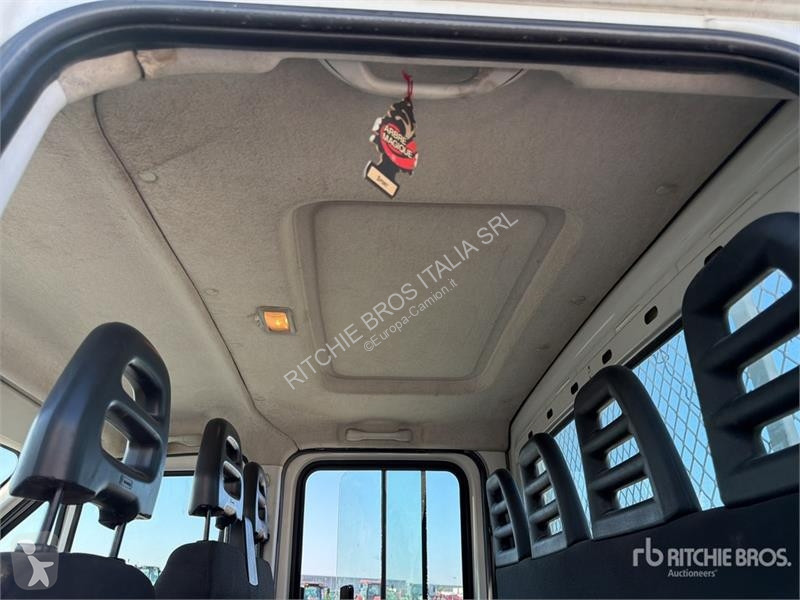 Furgoneta Iveco 35C17 Crew Cab Flatbed Truck