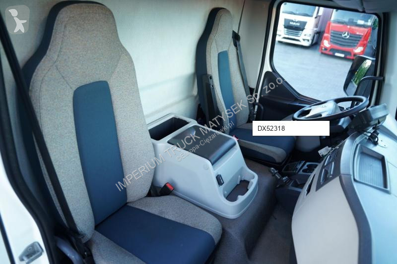 Camión Volvo FL 250 / KONTENER 7,8 M / 4x2 /...