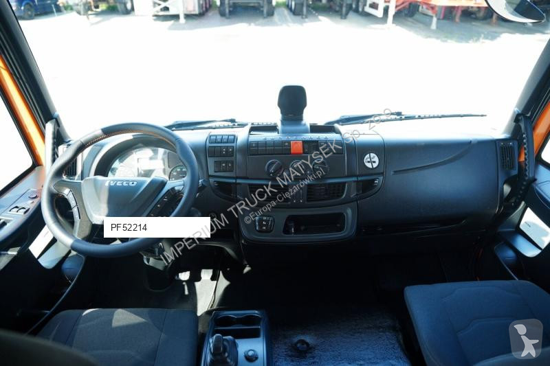Camión Iveco EUROCARGO / LAWETA HYDRAULICZNA /...
