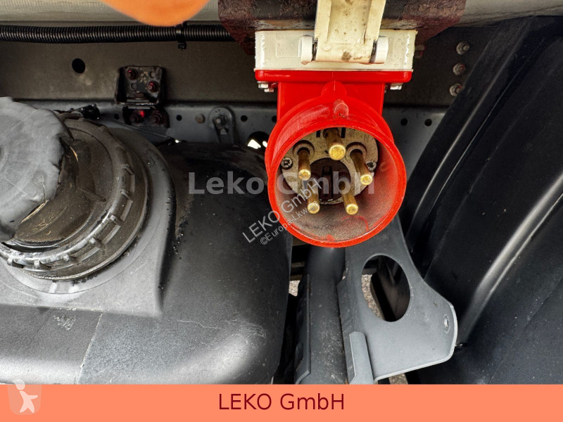 Kamion Mercedes 816 Mit Carrier Sp 750