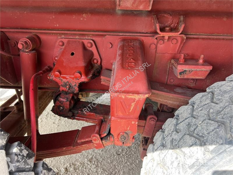 Camion Iveco Unic 6x2 T/A Dump Truck