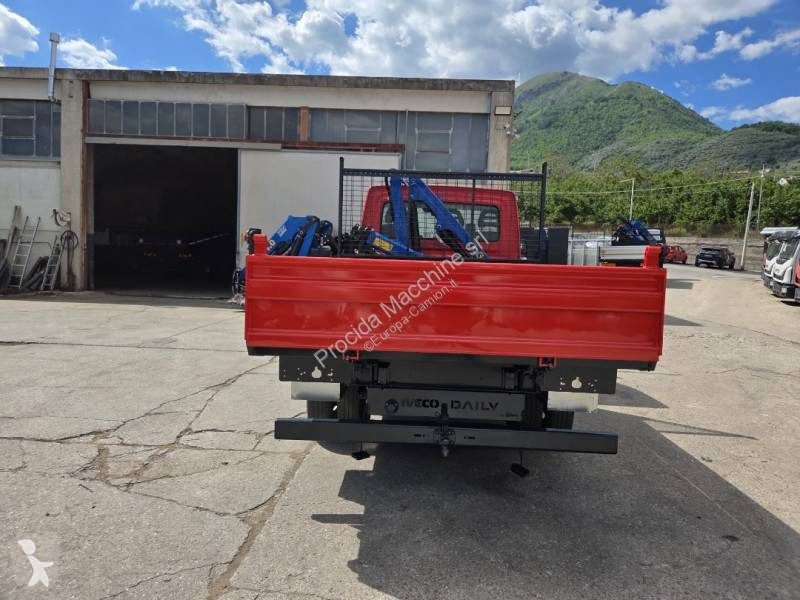 Véhicule utilitaire Iveco 35C12