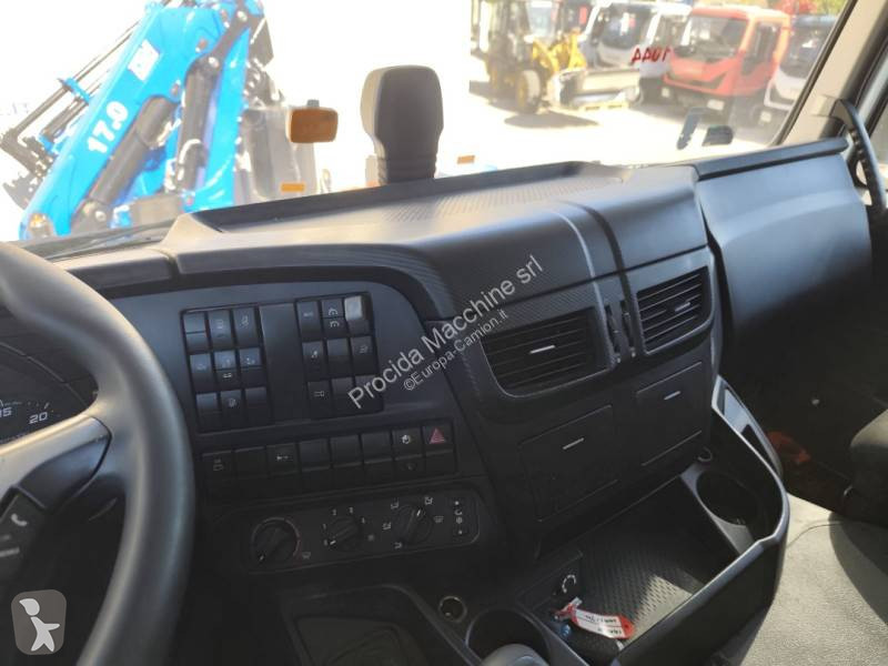Kamion Iveco AD 260 S 31 X/P