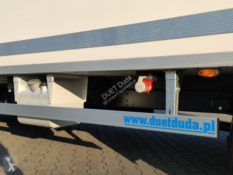 Camion Iveco 70C17 Mroźnia Ściana Grodziowa...
