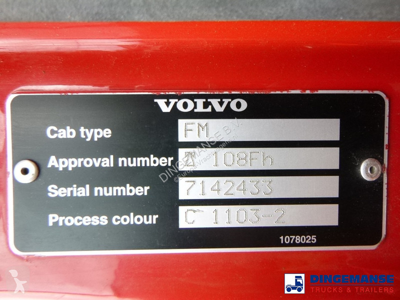 Camion Volvo 440 6x2 Euro 4 + Effer 350.11/6S