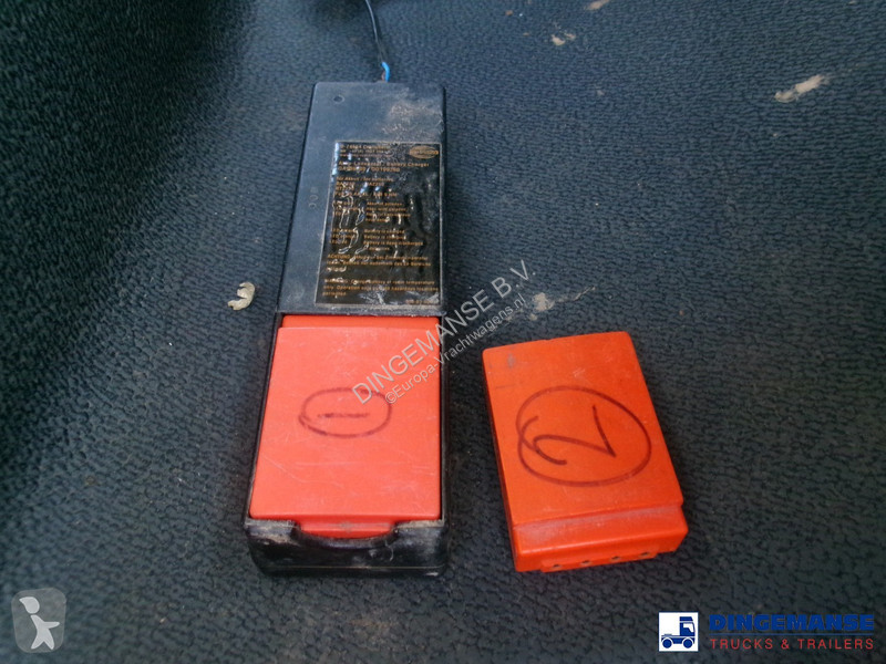 Kamion Mercedes 816 4x2 Bocker AK 32/1500 SPS...