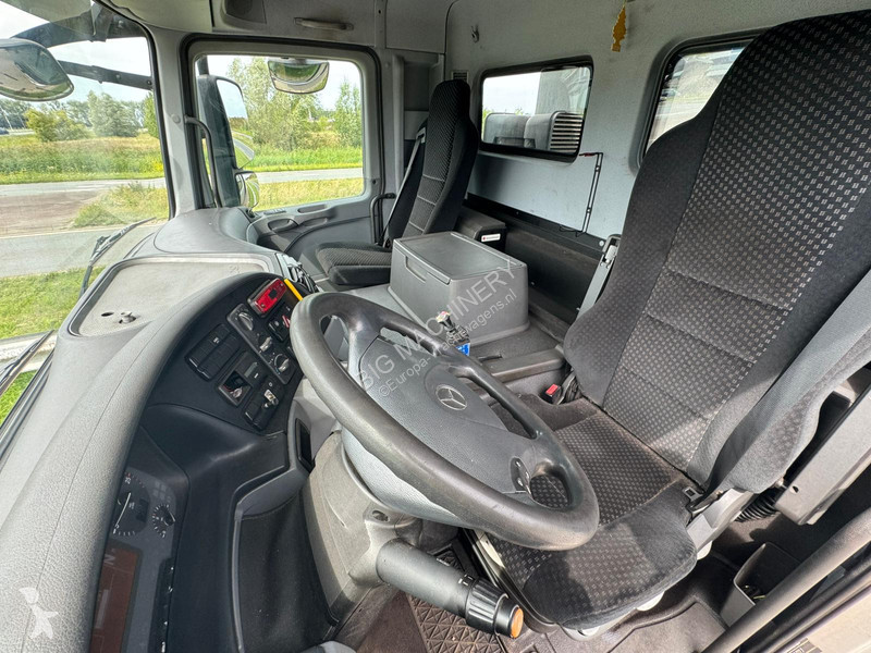 Vrachtwagen Mercedes ACTROS 4151 V8 8x8 tipper