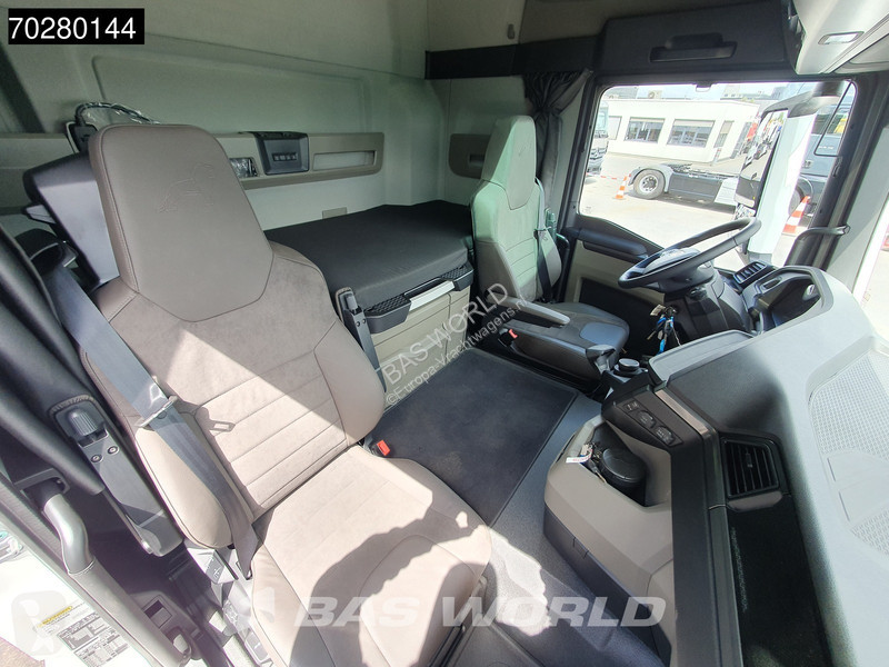 Camion MAN 35.520 8X4 Palfinger PK135.002 TEC 7...