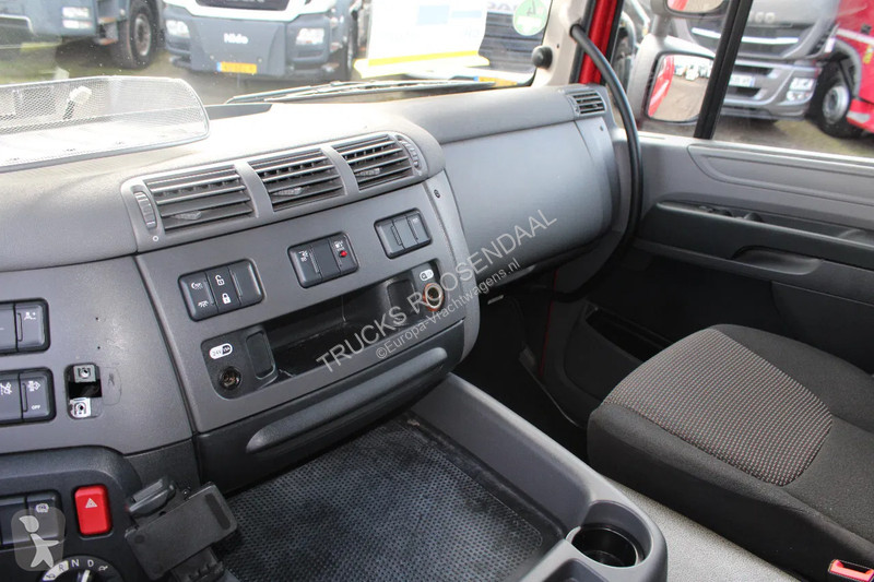 Kamion DAF 330 + 6X2 + LIFT