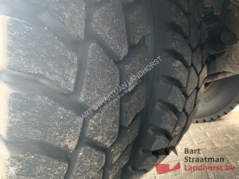 Camion MAN 26.400 6X6 BB met 2 zijden kipper en...