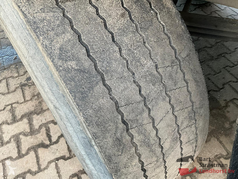 Kamion Volvo 10X4R Euro 5 met 30T HTS Kabel...