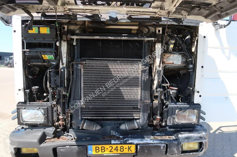 Kamion Scania R143-420 V8 EFFER 8200 Kraan -...