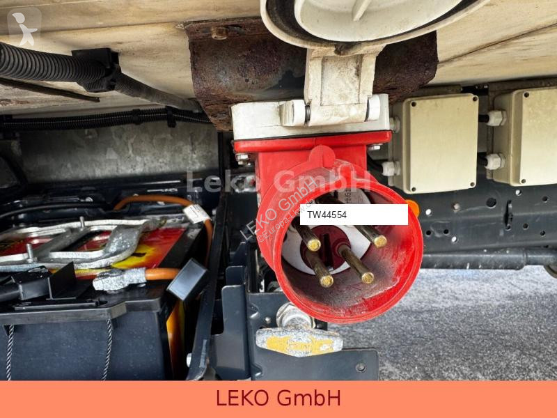 Lastbil Iveco 160 ML 210