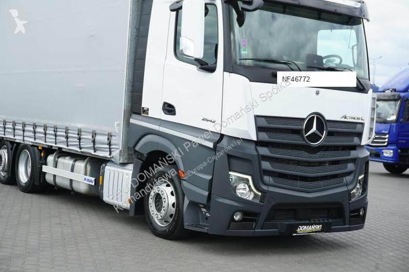 Kamion s návěsem Mercedes / TANDEM