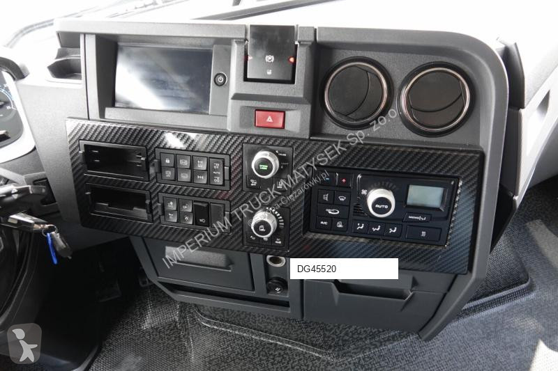 Camion Renault T 440 / 6X2 / SOLÓWKA / FIRANKA...