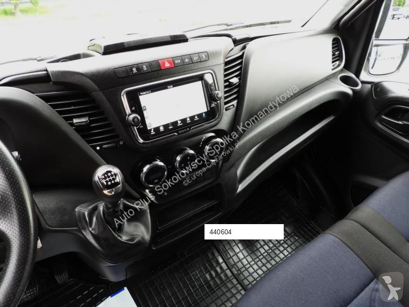 Véhicule utilitaire Iveco DAILY 35S18 PLANDEKA...