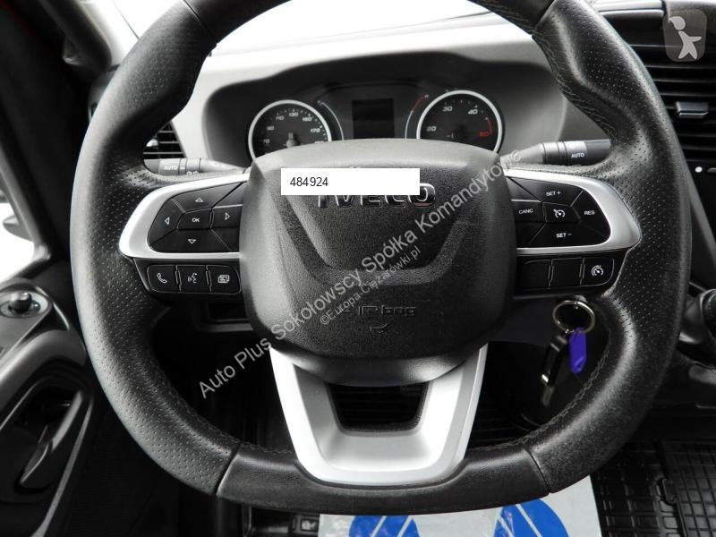 Véhicule utilitaire Iveco DAILY 35S21 PLANDEKA...