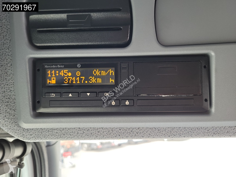 Kamion Mercedes 1221 4X2 1500kg Ladebordwand...