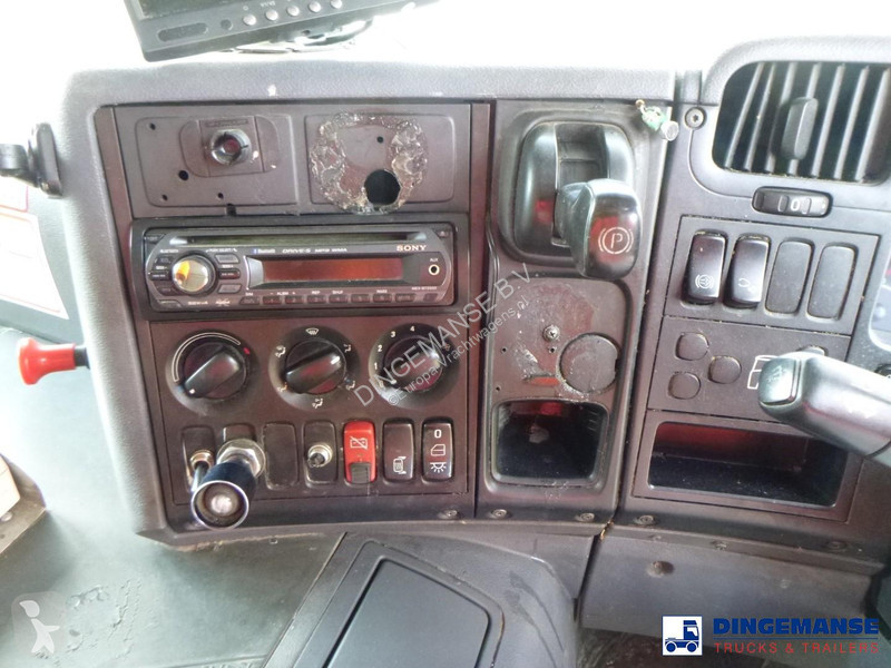 شاحنة Scania 230 DB 4x2 RHD fuel tank 12.4 m3 /...